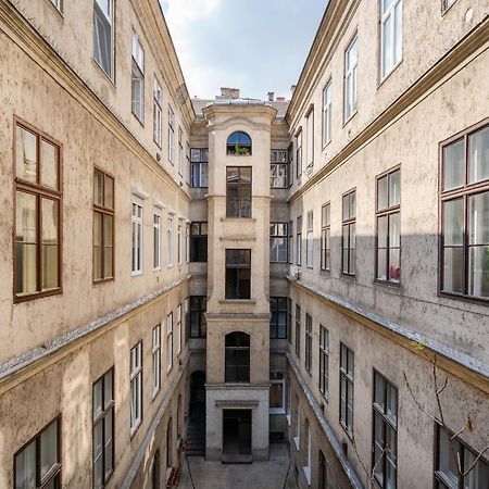 Lonyay Grand Central Будапеща Екстериор снимка